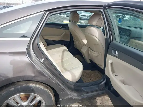 5NPE24AF2HH559140 2017 HYUNDAI SONATA - Image 8