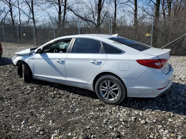 5NPE24AF2HH560871 2017 HYUNDAI SONATA - Image 2