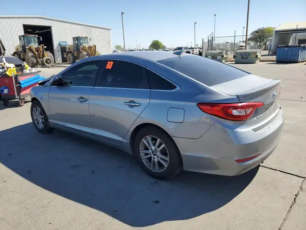 5NPE24AF2HH561695 2017 HYUNDAI SONATA - Image 2