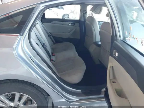 5NPE24AF2HH562927 2017 HYUNDAI SONATA - Image 8