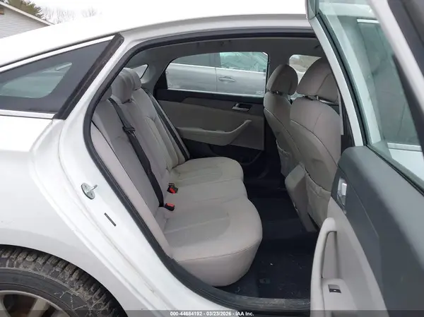 5NPE24AF2HH563737 2017 HYUNDAI SONATA - Image 8