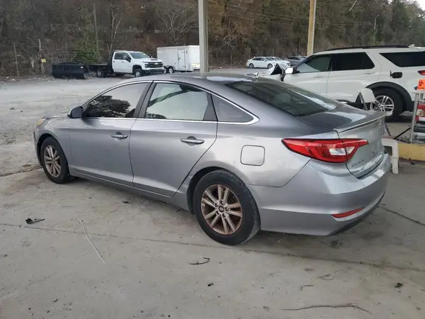 5NPE24AF2HH563768 2017 HYUNDAI SONATA - Image 2
