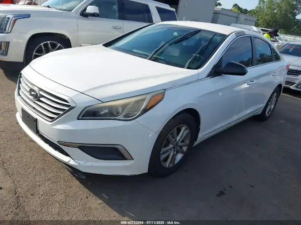 5NPE24AF2HH564029 2017 HYUNDAI SONATA - Image 2