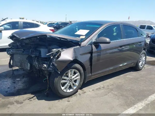 5NPE24AF2HH564435 2017 HYUNDAI SONATA - Image 2