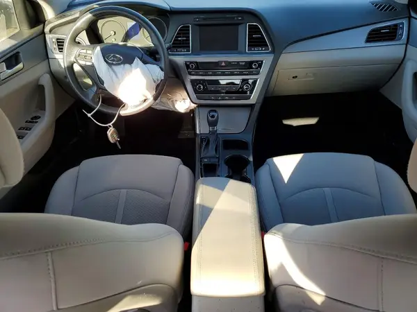 5NPE24AF2HH564578 2017 HYUNDAI SONATA - Image 8