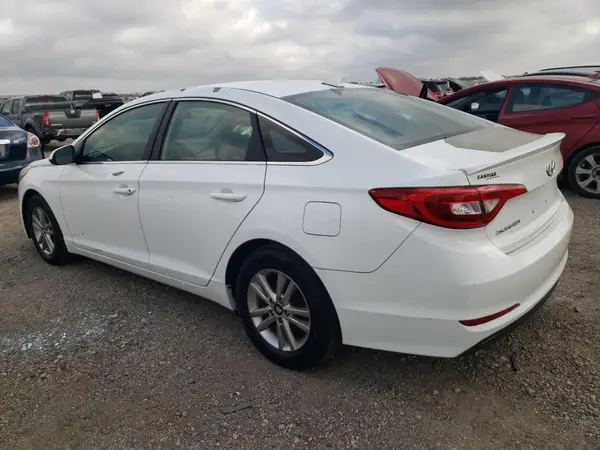 5NPE24AF2HH564760 2017 HYUNDAI SONATA - Image 2