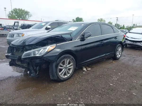5NPE24AF2HH565424 2017 HYUNDAI SONATA - Image 2