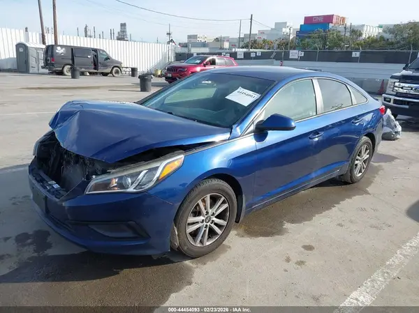5NPE24AF2HH566489 2017 HYUNDAI SONATA - Image 2