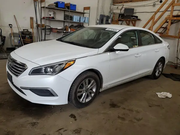 5NPE24AF2HH567724 2017 HYUNDAI SONATA - Image 1
