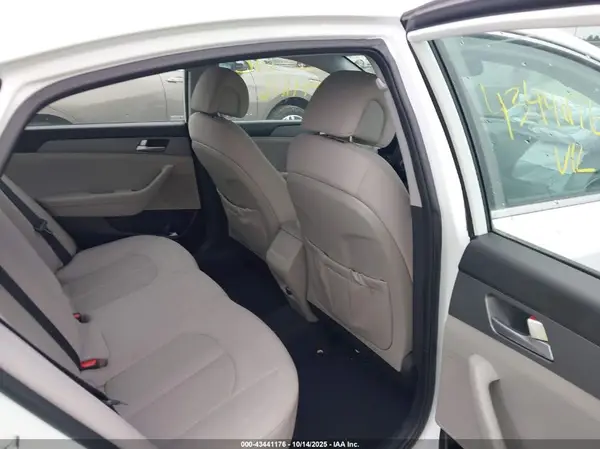 5NPE24AF2HH570610 2017 HYUNDAI SONATA - Image 8