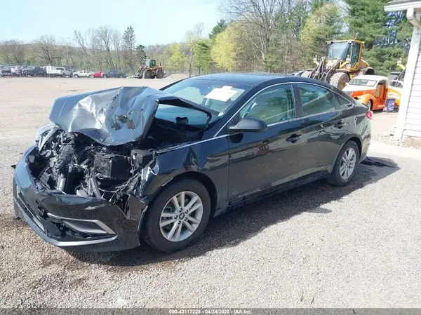 5NPE24AF2HH572583 2017 HYUNDAI SONATA - Image 2