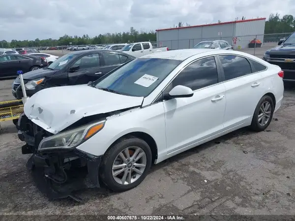 5NPE24AF2HH572647 2017 HYUNDAI SONATA - Image 2