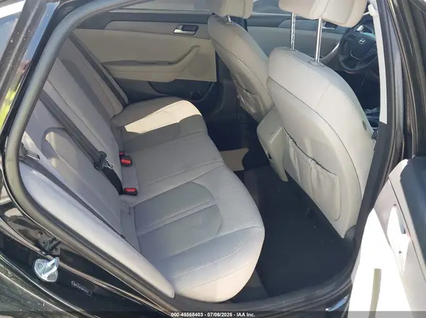 5NPE24AF2HH578111 2017 HYUNDAI SONATA - Image 8