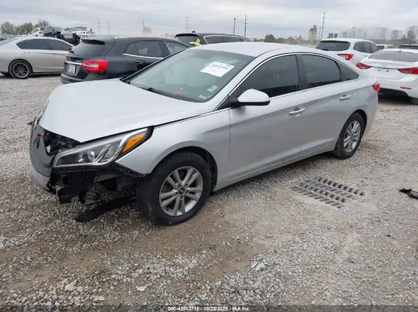 5NPE24AF2HH578206 2017 HYUNDAI SONATA - Image 2