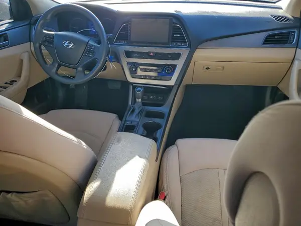 5NPE24AF2HH580781 2017 HYUNDAI SONATA - Image 8