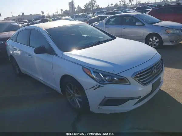 5NPE24AF2HH582501 2017 HYUNDAI SONATA - Image 1