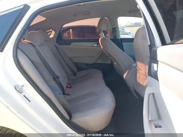 5NPE24AF2HH582501 2017 HYUNDAI SONATA - Image 8