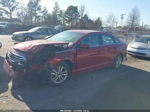 5NPE24AF2HH584104 2017 HYUNDAI SONATA - Image 2