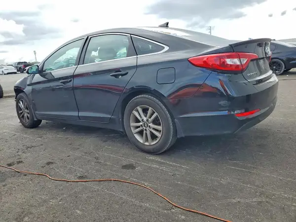 5NPE24AF2HH586080 2017 HYUNDAI SONATA - Image 2