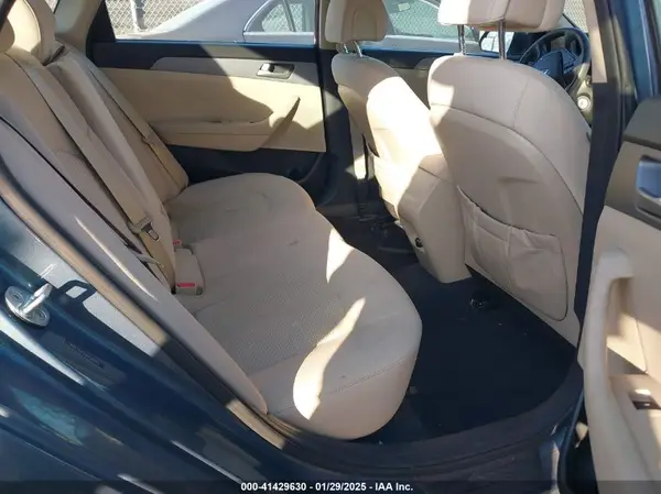 5NPE24AF2HH588993 2017 HYUNDAI SONATA - Image 8