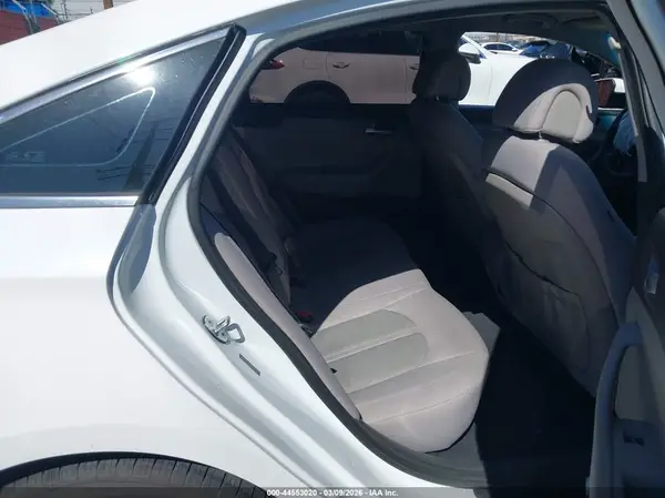 5NPE24AF2HH590808 2017 HYUNDAI SONATA - Image 8
