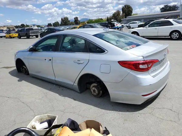 5NPE24AF2HH596186 2017 HYUNDAI SONATA - Image 2