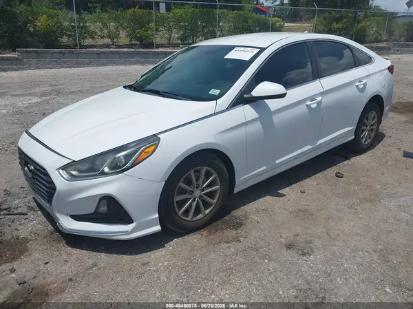 5NPE24AF2JH597621 2018 HYUNDAI SONATA - Image 2