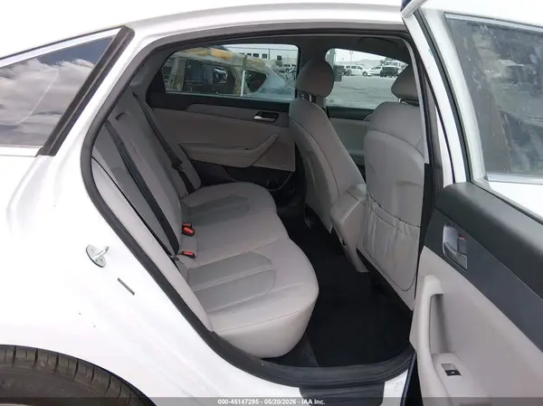 5NPE24AF2JH606575 2018 HYUNDAI SONATA - Image 8