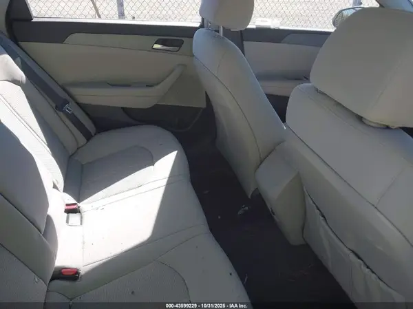 5NPE24AF2JH607175 2018 HYUNDAI SONATA - Image 8