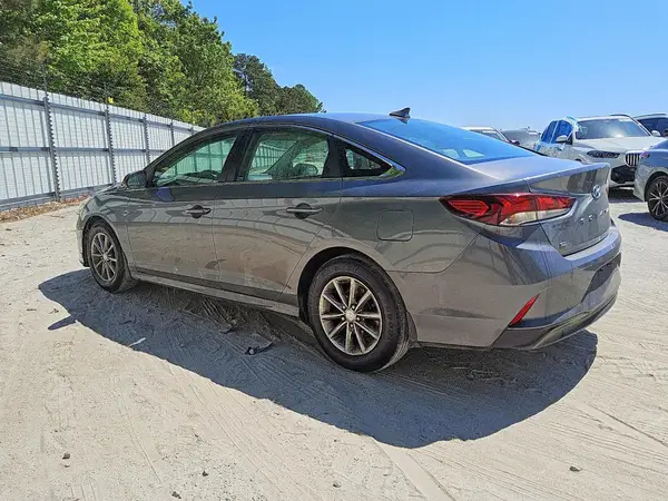 5NPE24AF2JH617611 2018 HYUNDAI SONATA - Image 2