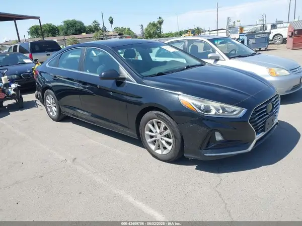 5NPE24AF2JH618824 2018 HYUNDAI SONATA - Image 1