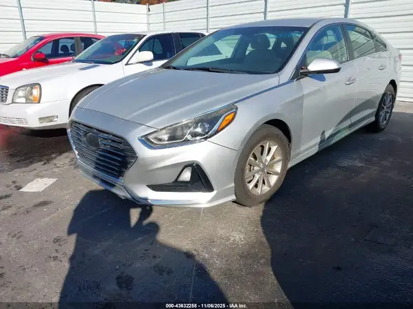5NPE24AF2JH619066 2018 HYUNDAI SONATA - Image 2