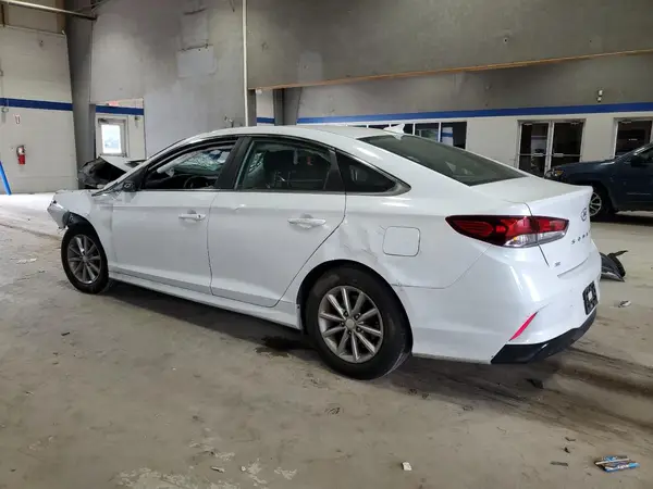 5NPE24AF2JH623019 2018 HYUNDAI SONATA - Image 2