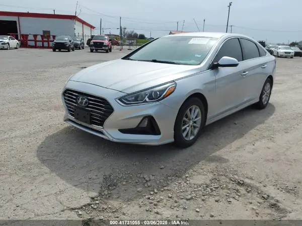 5NPE24AF2JH624252 2018 HYUNDAI SONATA - Image 2