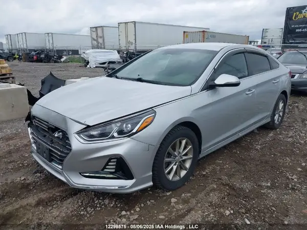 5NPE24AF2JH628611 2018 HYUNDAI SONATA - Image 2