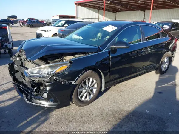 5NPE24AF2JH629953 2018 HYUNDAI SONATA - Image 2