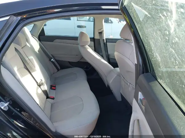 5NPE24AF2JH629953 2018 HYUNDAI SONATA - Image 8