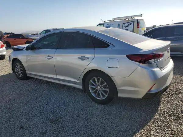 5NPE24AF2JH633209 2018 HYUNDAI SONATA - Image 2