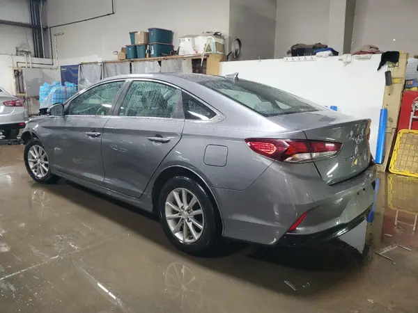 5NPE24AF2JH656151 2018 HYUNDAI SONATA - Image 2