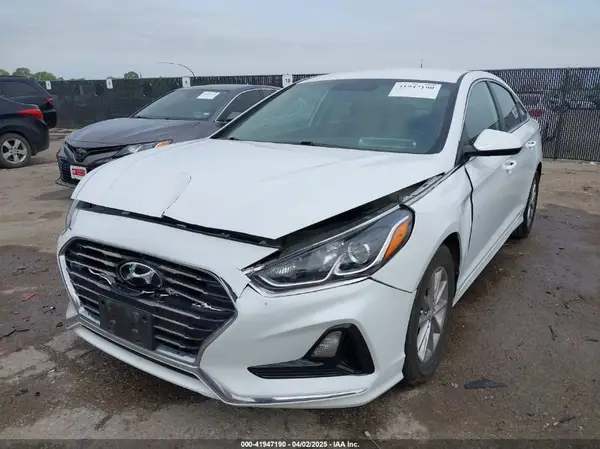 5NPE24AF2JH659535 2018 HYUNDAI SONATA - Image 2
