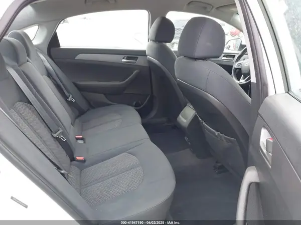 5NPE24AF2JH659535 2018 HYUNDAI SONATA - Image 8
