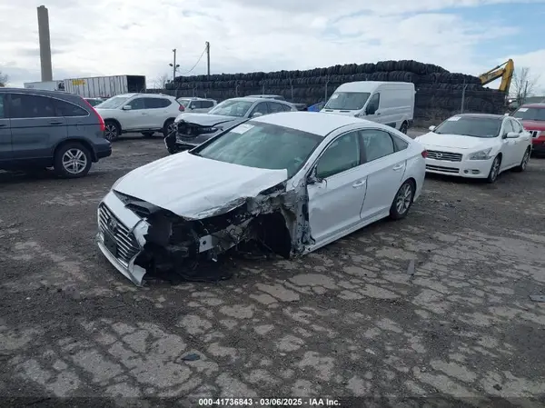 5NPE24AF2JH662953 2018 HYUNDAI SONATA - Image 2