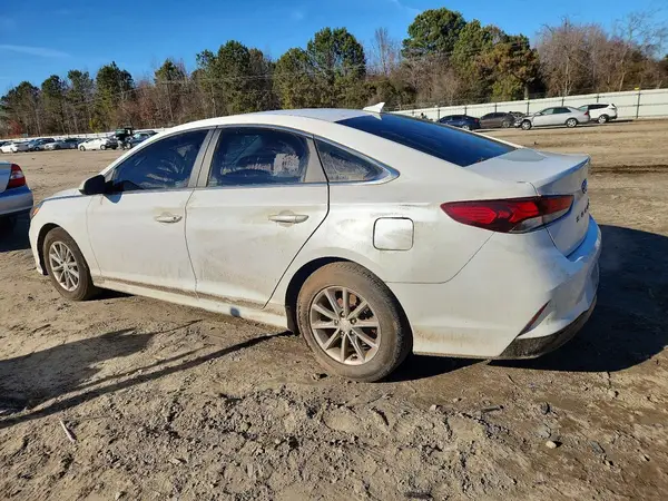 5NPE24AF2JH668333 2018 HYUNDAI SONATA - Image 2