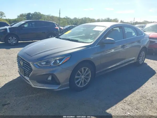 5NPE24AF2JH675301 2018 HYUNDAI SONATA - Image 2