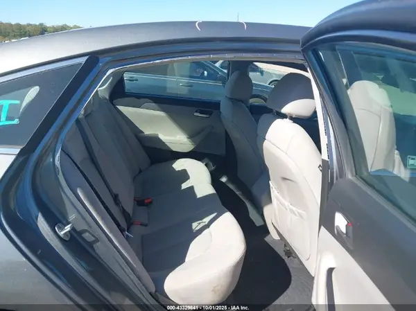 5NPE24AF2JH675301 2018 HYUNDAI SONATA - Image 8