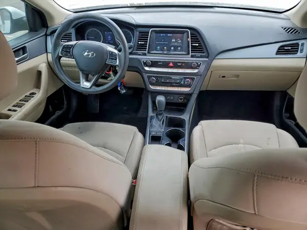 5NPE24AF2JH675900 2018 HYUNDAI SONATA - Image 8