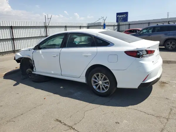 5NPE24AF2JH677193 2018 HYUNDAI SONATA - Image 2