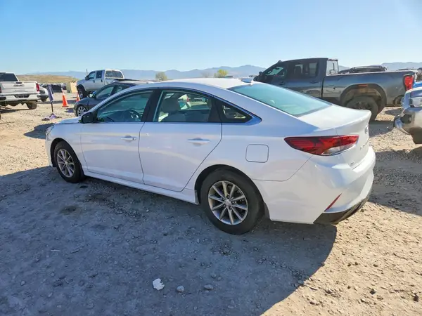 5NPE24AF2JH677274 2018 HYUNDAI SONATA - Image 2