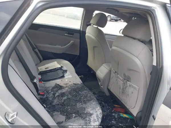 5NPE24AF2JH679445 2018 HYUNDAI SONATA - Image 8