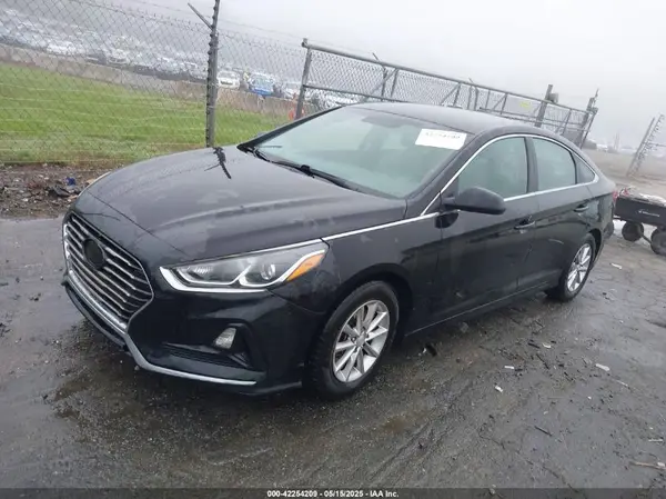 5NPE24AF2JH681275 2018 HYUNDAI SONATA - Image 2